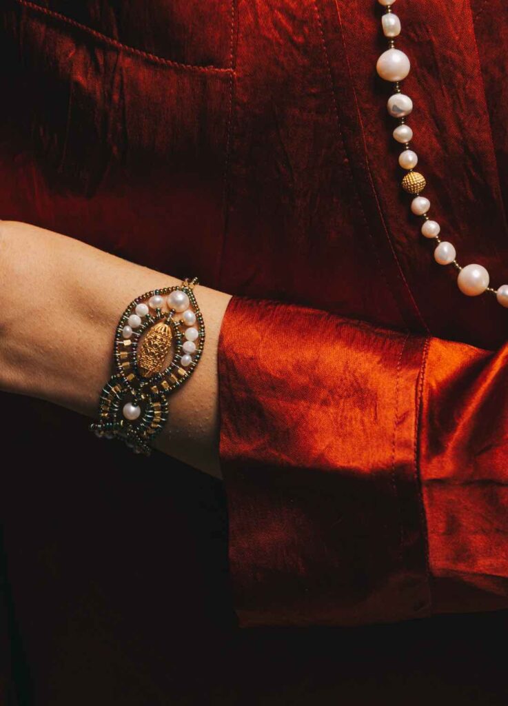 Raja-White-Bracelet-Necklace-Dolce-G Ziio Jewels