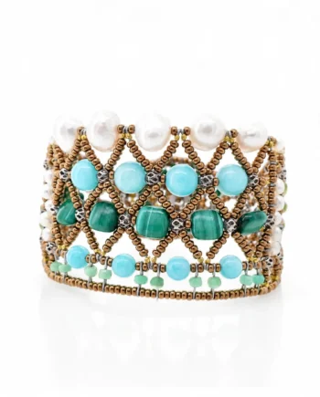 Bracelet Essenza Green by Ziio. Natural stones in vibrant green tones bring freshness, depth, and balanced elegance to your look. Unique Design.